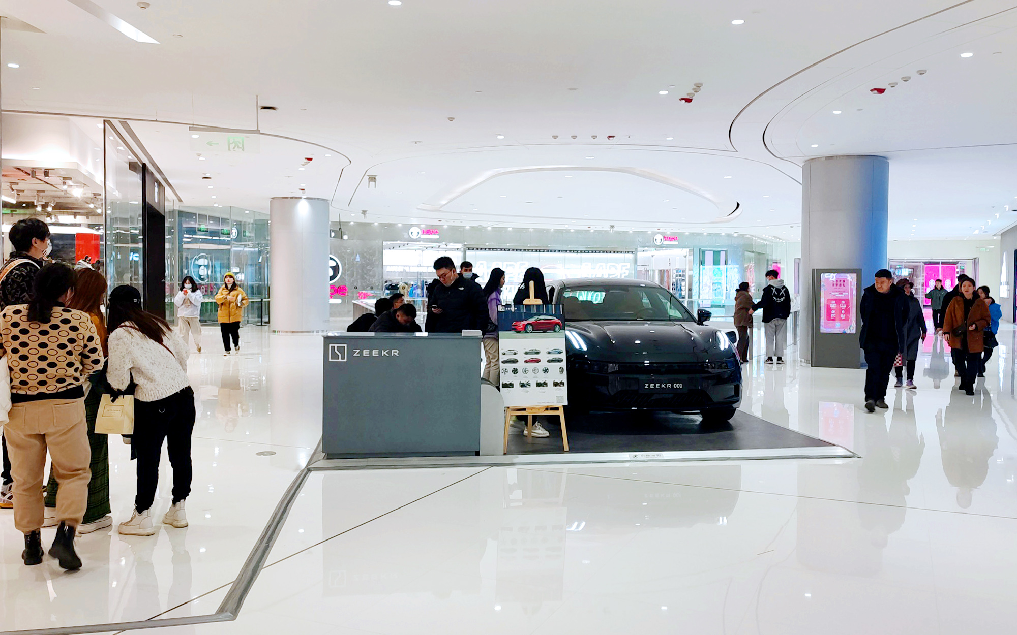 极氪汽车 X 长沙IFS购物中心  