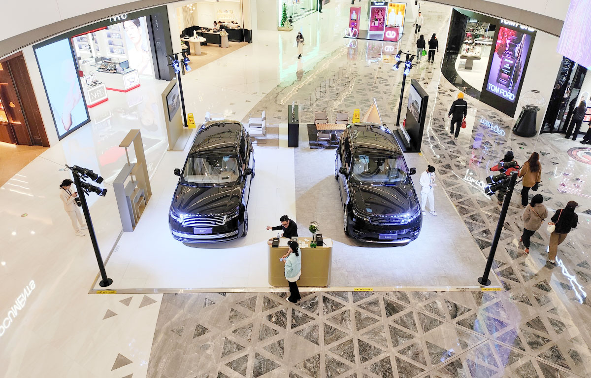 捷豹路虎  X  郑东万象城  